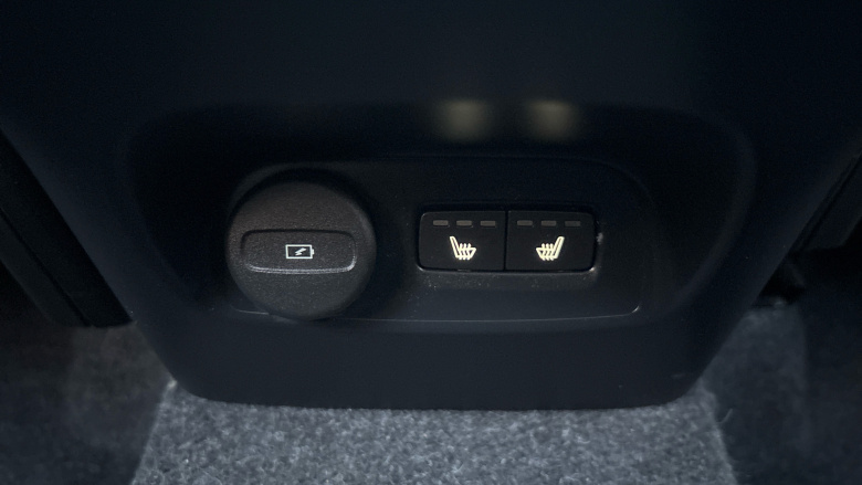 Volvo XC40 2.0 B4P Plus Dark 5dr Auto Petrol Estate